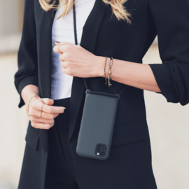 Coque en gel de silicone doux en bandouli&egrave;re pour Apple iPhone 12/12 Pro, Noir satin