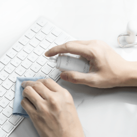 Spray antibactérien Eco-Clean 2-en-1 et kit de nettoyage d'écran en tissu microfibre