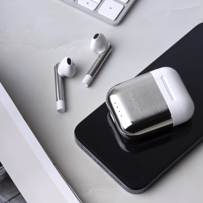 &Eacute;couteurs sans fil Sonik Ultra On-Ear avec bo&icirc;tier de chargement, Argent Titanium