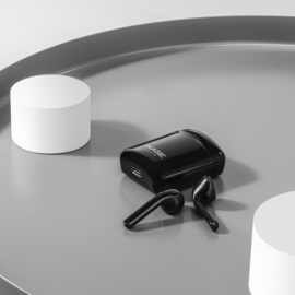 &Eacute;couteurs sans fil Sonik Lite On-Ear avec bo&icirc;tier de chargement, Noir de jais