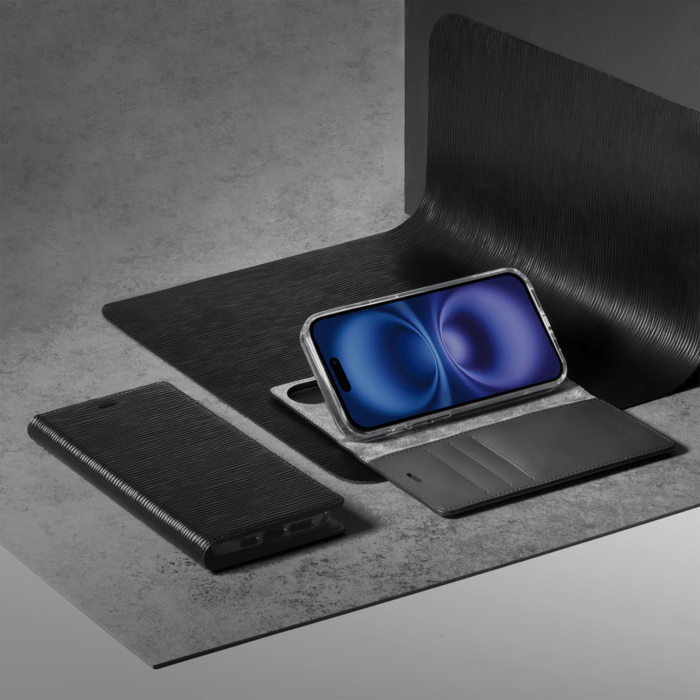 Diarycase 2.0 Coque clapet en cuir véritable avec support aimanté et fabriqué avec un étui en plastique recyclé pour Apple iPhone 16, Noir Minuit