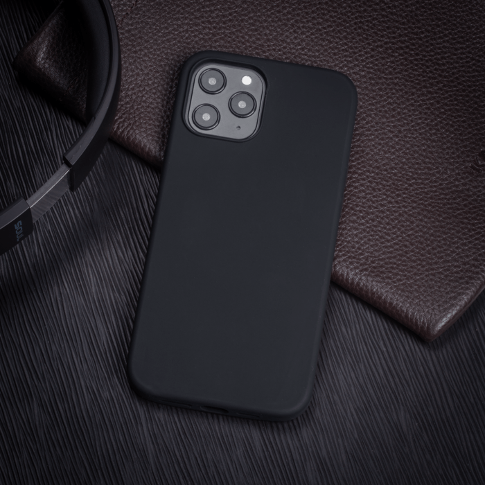 Coque antichoc magn&eacute;tique en gel de silicone doux pour Apple iPhone 12 Pro Max, Noir satin